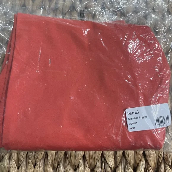 Barre3 Signature Legging in Apricot - Picture 5 of 5